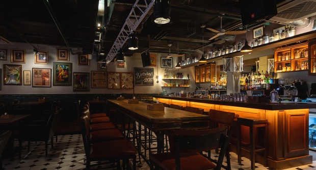 Bar Mr Help & Friends bar & tapas