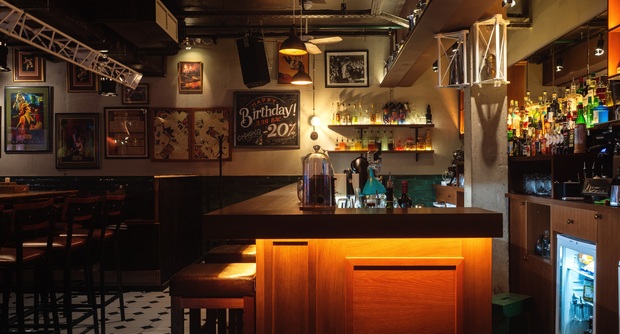 Bar Mr Help & Friends bar & tapas