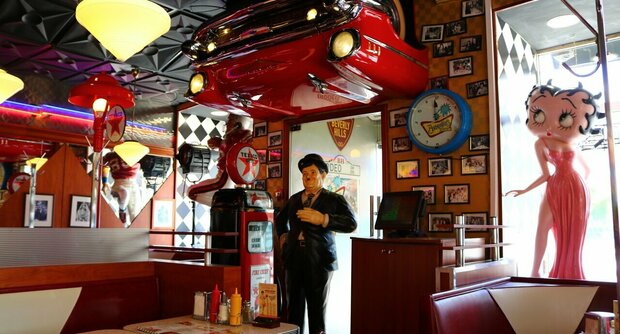 Restaurant Beverly Hills Diner