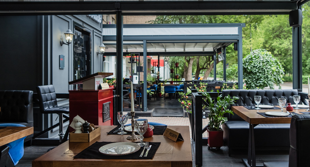 Restaurant Granat Black